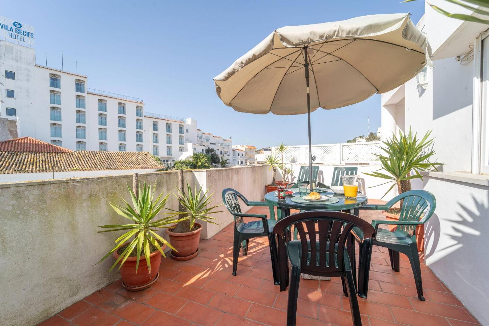 Lena'S Beach House By Hellovacations Albufeira Luaran gambar