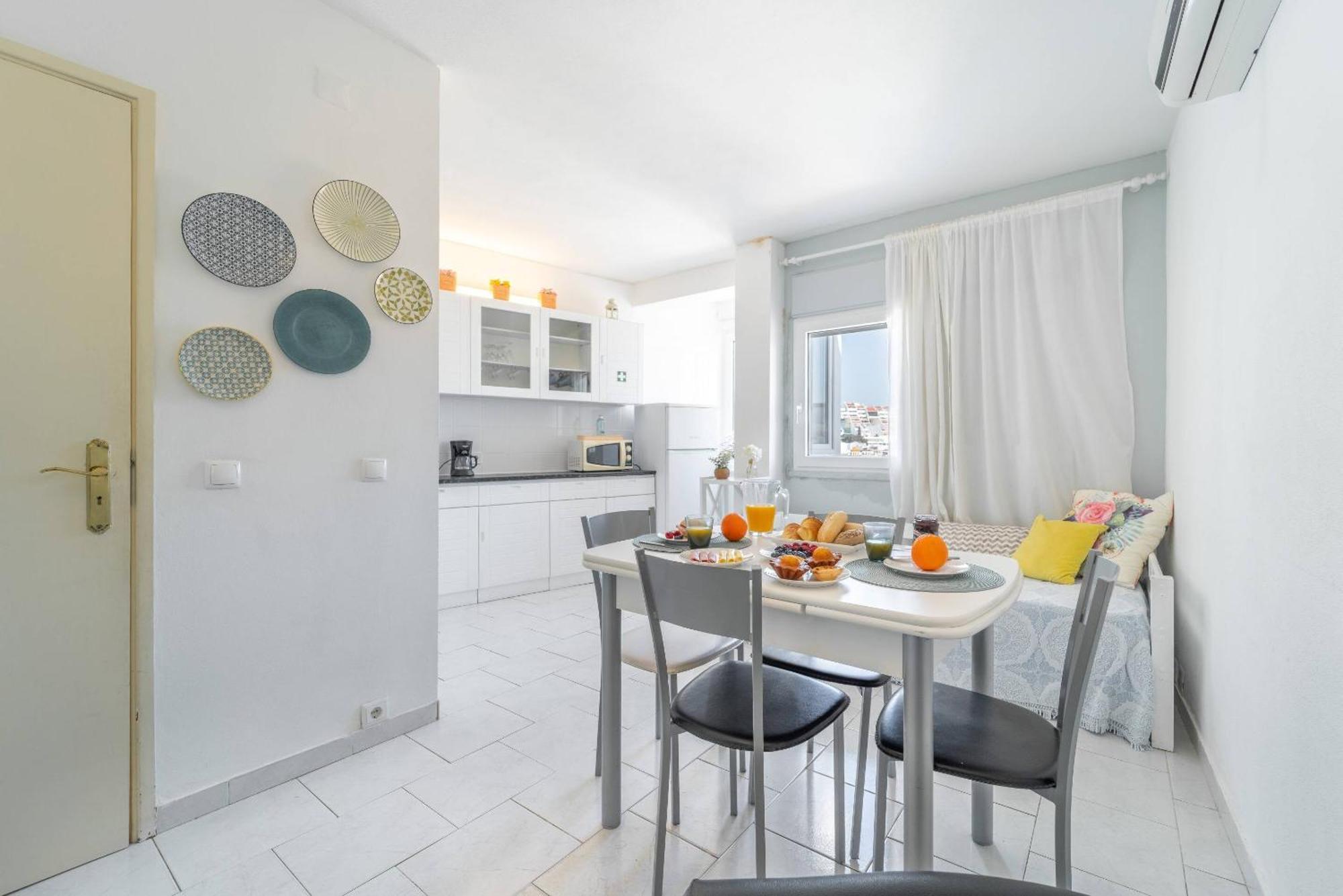 Lena'S Beach House By Hellovacations Albufeira Luaran gambar